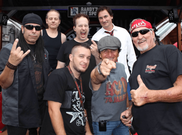 dirtydeeds dirtydeeds